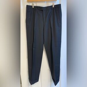 Hart Schaffner Marx Pleated & Cuffed Wool Dress Pants - Black - 34x29 - EUC